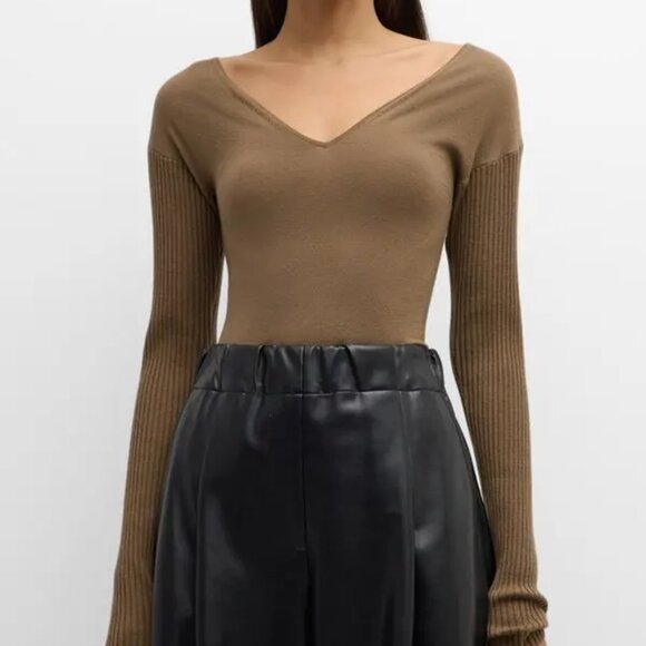 A.L.C.  Keaton V Neck Top Size XS NEW - Picture 1 of 11